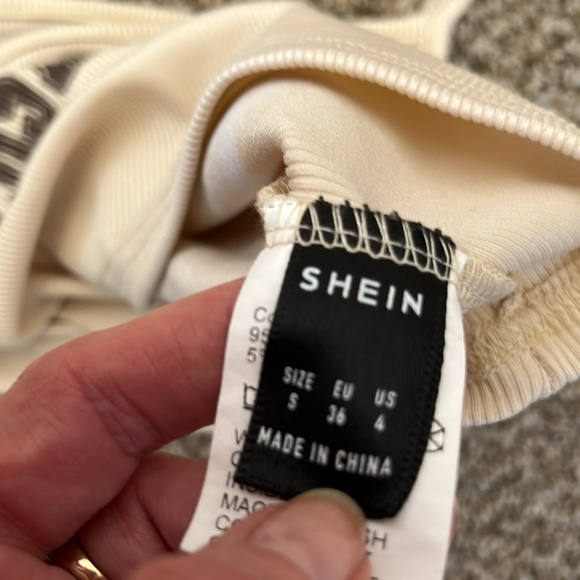 Shein crop top - Picture 3 of 5